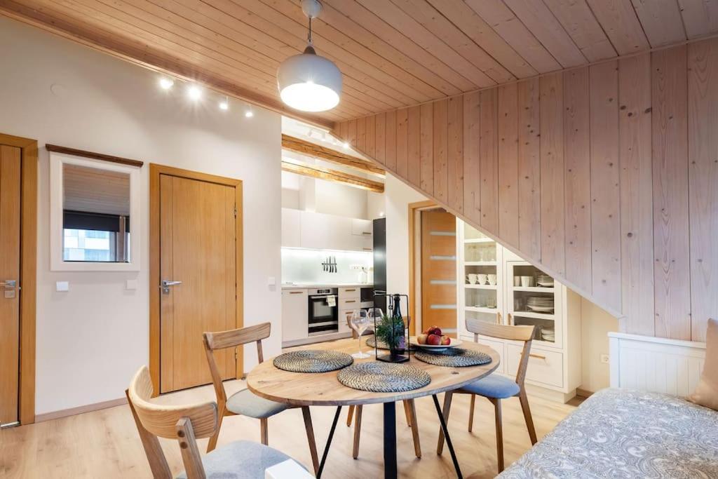 Luxury Apartment In Gedimino Av. Wilna Exterior foto